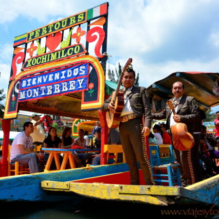 recorrido familiar en trajineras xochimilco